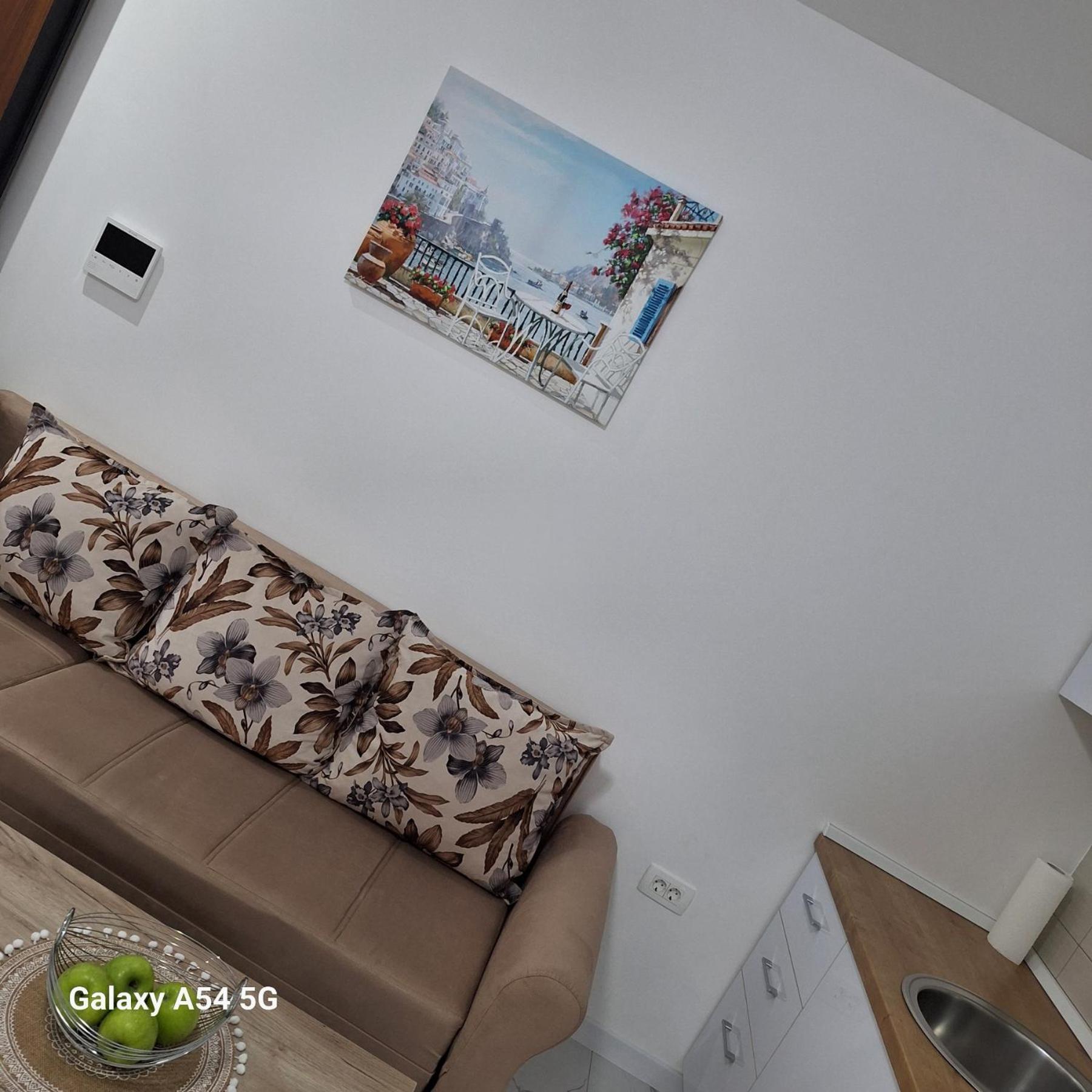 Sun&sea Apartman Thenovici